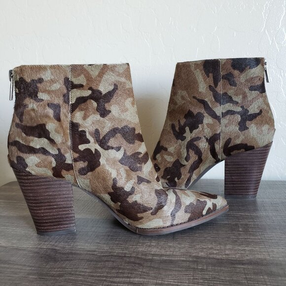Lucky Brand Adalan Calfhair Bootie Camo Green Women's 9 Pointed Toe Ankle Boots - Picture 6 of 12